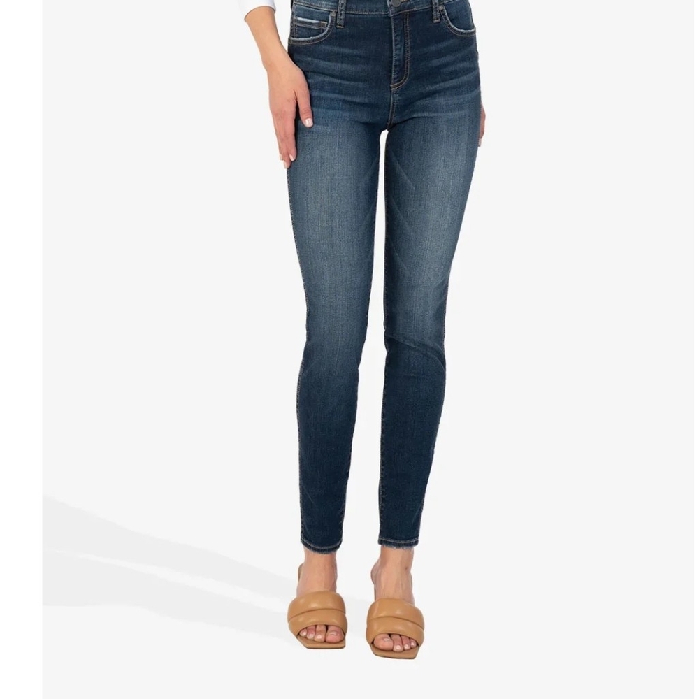 KUT from the Kloth Women's Skinny Blue Jeans. Size 6.